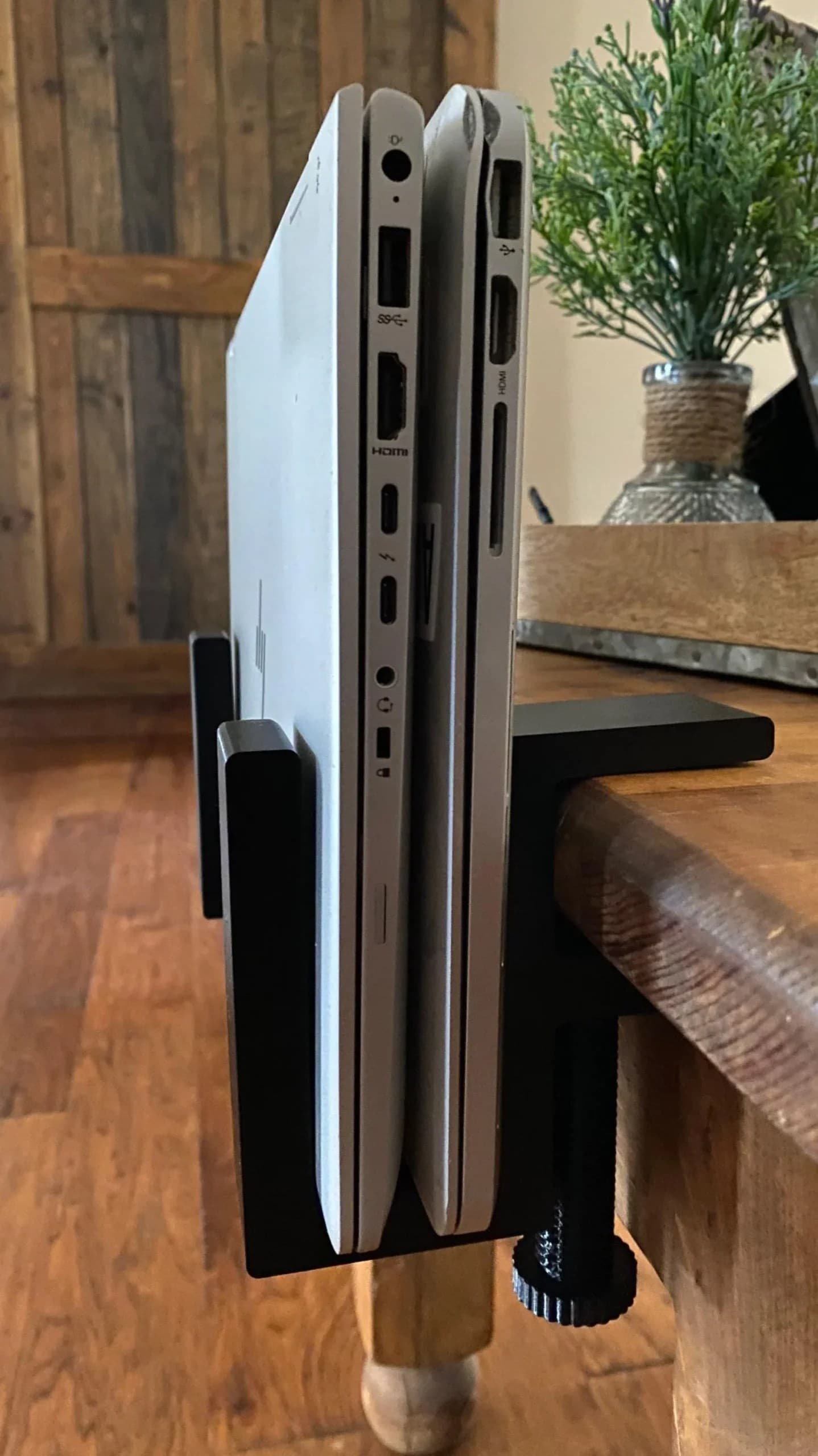 Side desk Dual Laptop Mount